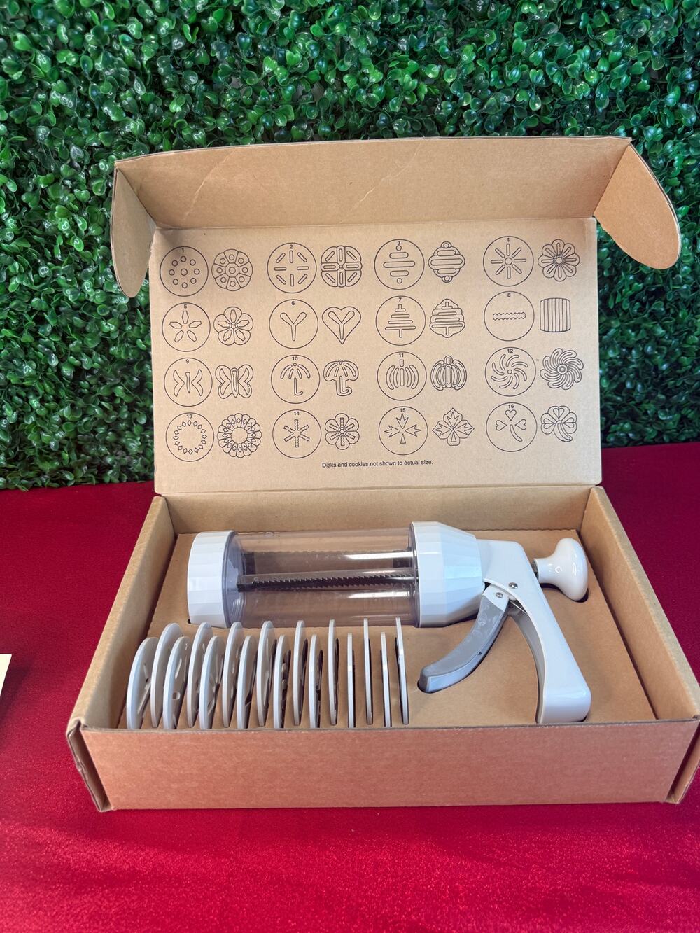 Pampered Chef Cookie Press 1525 White Clear 16 Discs Spritz In Box Like New